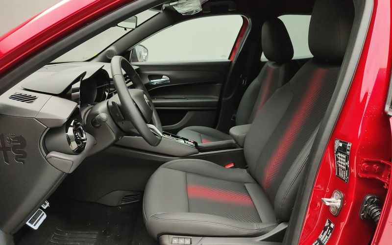 JUNIOR 1.2 136CV HYBRID EDCT6 SPECIALE